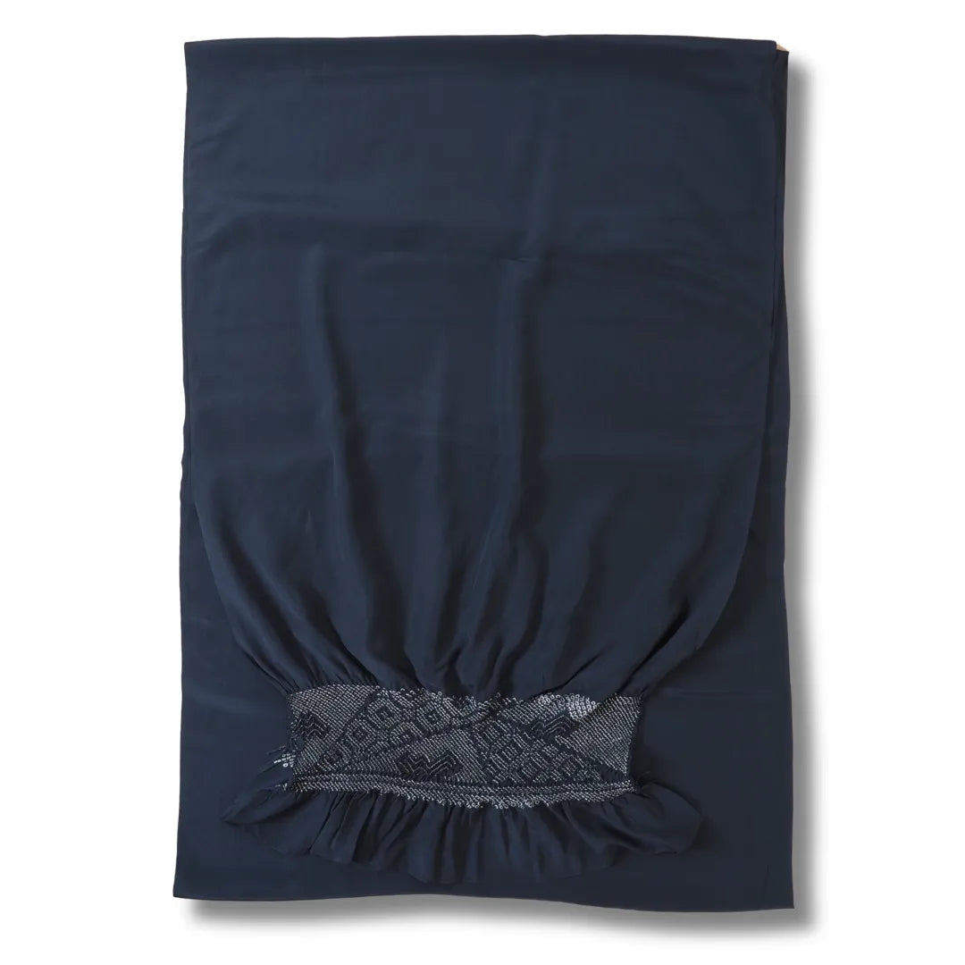 Zusammengelegter nachtblauer Heko Obi, Shibori-Ende zusammengerafft