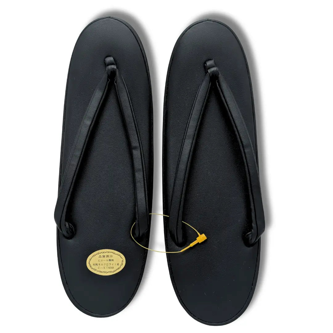 Schwarze Vintage Zori Sandalen ungetragen passend zu Kimono