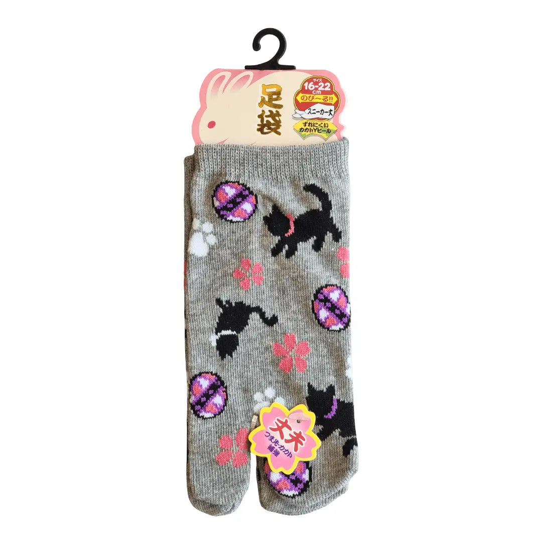 Kinder Tabi Socken grau mit Katzen Motiv Vorderseite – japanische Zehensocken #farbe_Grau