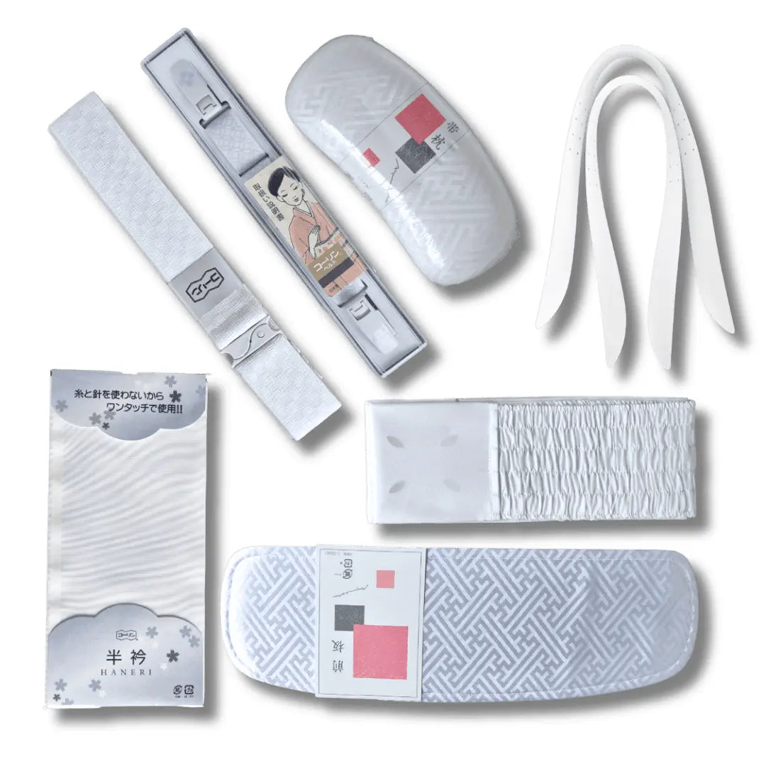 Weißes 8-teiliges Kitsuke Set mit Obi Ita, Obi Makura, Koshi Himo, Korin Belt, Datejime, Haneri und zwei Eri Shin zum Ankleiden eines Kimonos