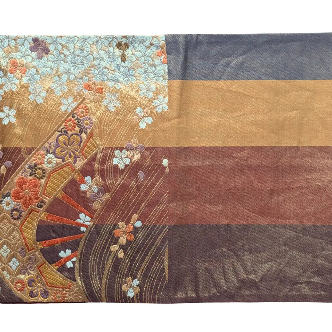 Vintage Fukuro Obi mit Sakura, Fächer und Wellen mit Übergang zum nicht sichtbaren Teil