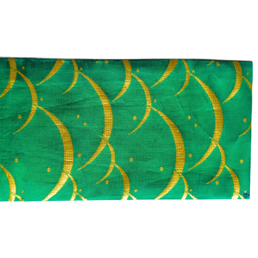Vintage Hanhaba Obi mit goldenem Tsuyu Shiba Muster auf grünem Stoff.