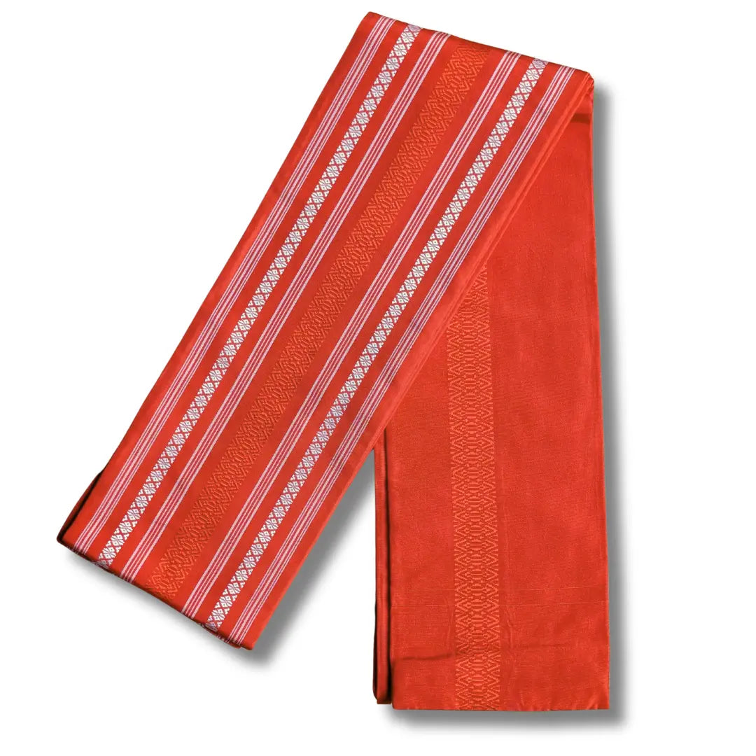 Vintage Hanhaba Obi aus Japan mit Hakata-ori-Streifenmuster in kräftigem Rot.