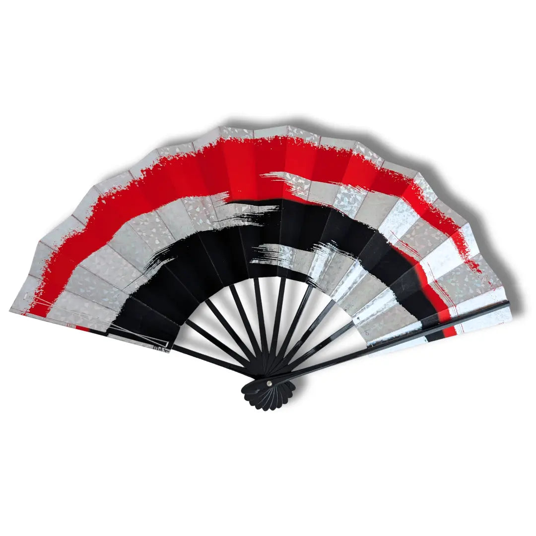 Vintage Mai-Ogi Fächer aus Japan Rückansicht geöffnet mit gefächertem Nietkopf und rot-schwarz-silbernem Dekor