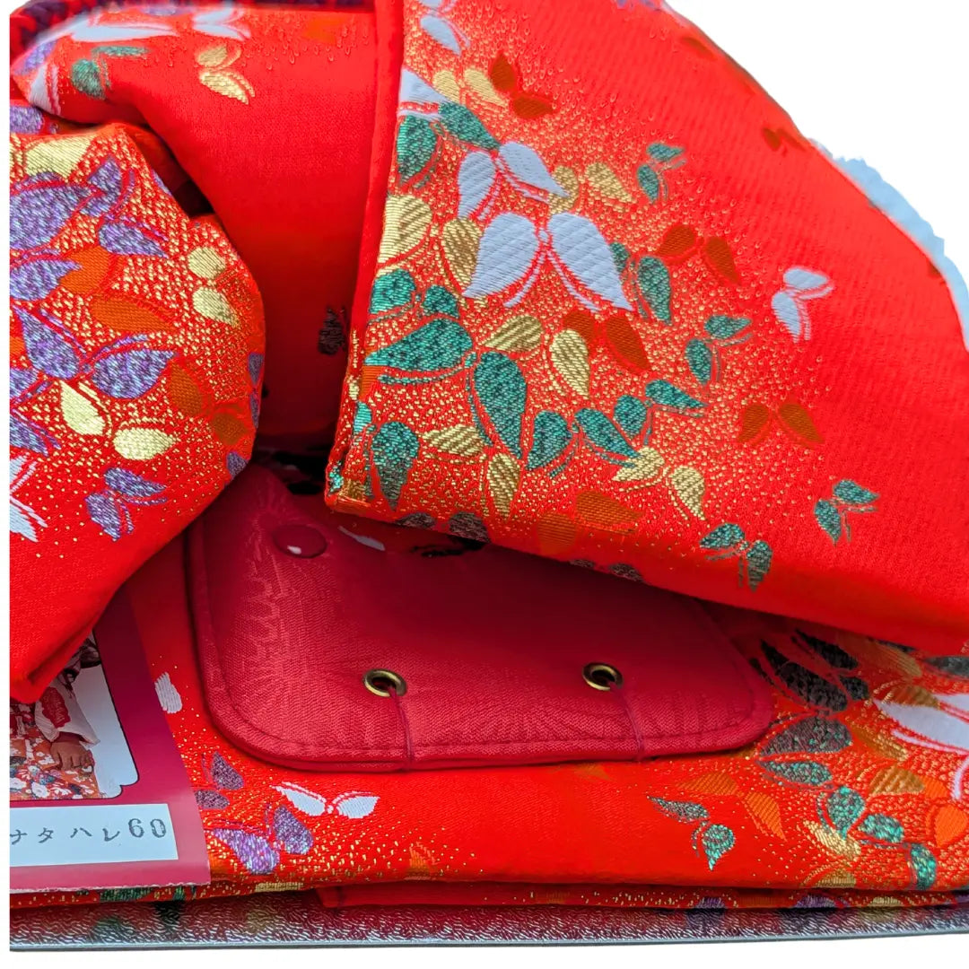 Detailbild Vintage Musubi Obi Schleife für Mädchen in Rot mit Schmetterlingen, dekorativen Kordeln und Quasten für Kimono